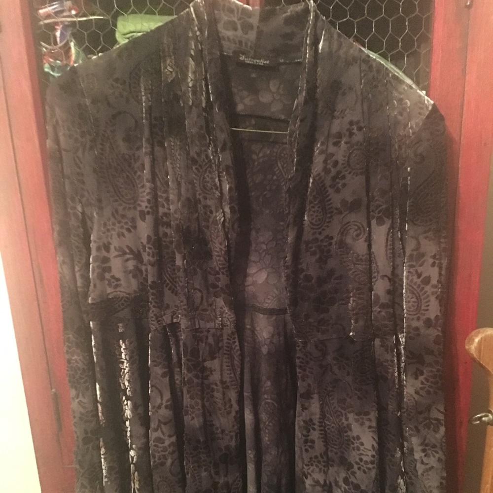 Duster - Picture 2 of 3